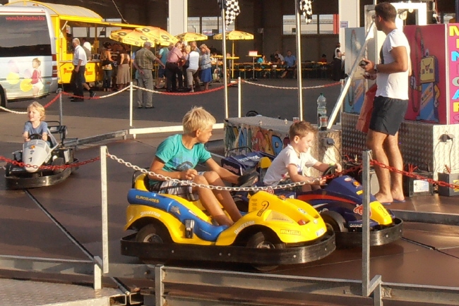 MOBIELE ELEKTRO AUTORENNBAHN